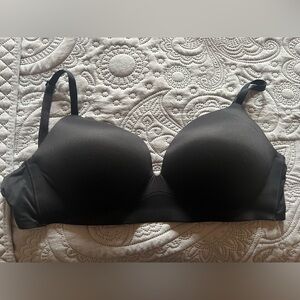 Victoria’s Secret Incredible bra 38C
